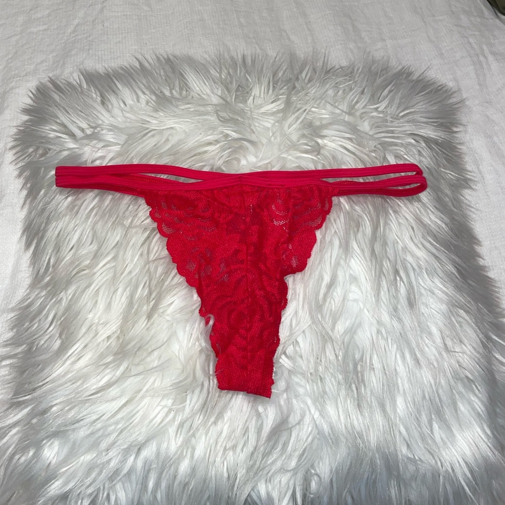 VS PINK LACEY THONG ($10 OR 3 FOR $25)
